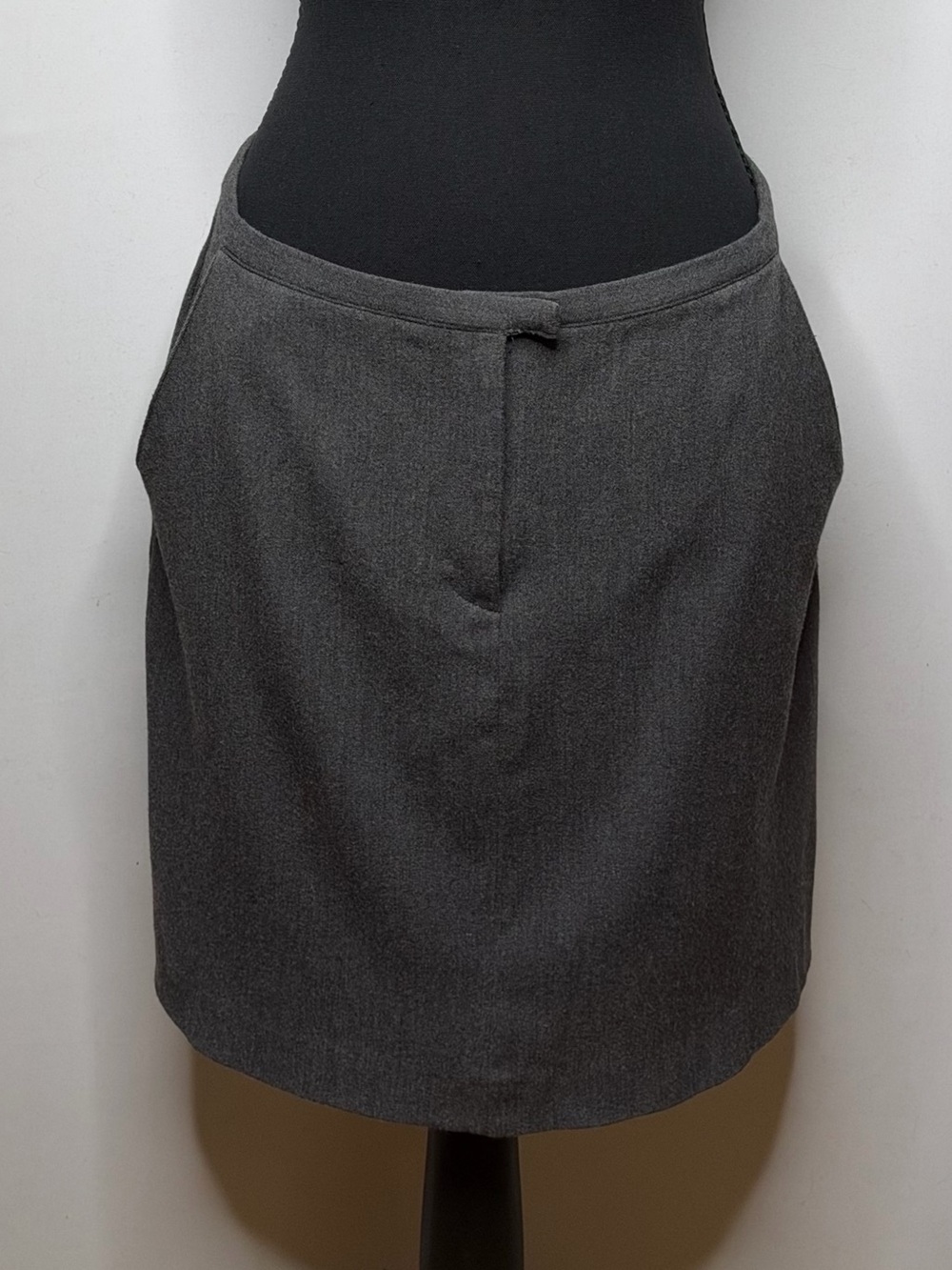 American Eagle Outfitters Grey Pocket Mini Skirt Size 8